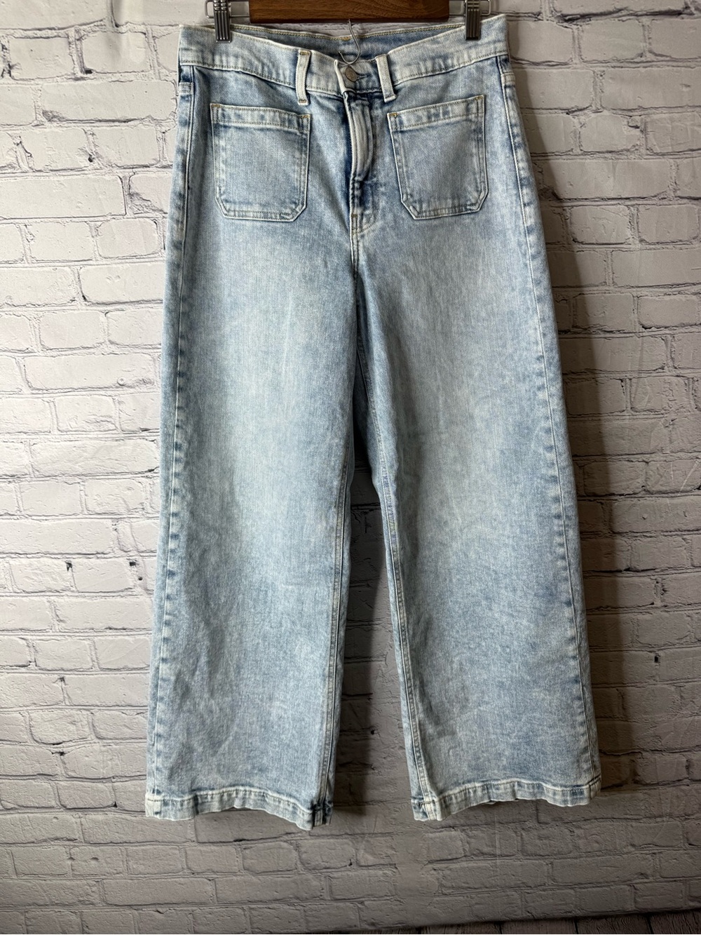 Gap jeans size 29 8L Light Wash Wide Leg Women’s Jeans